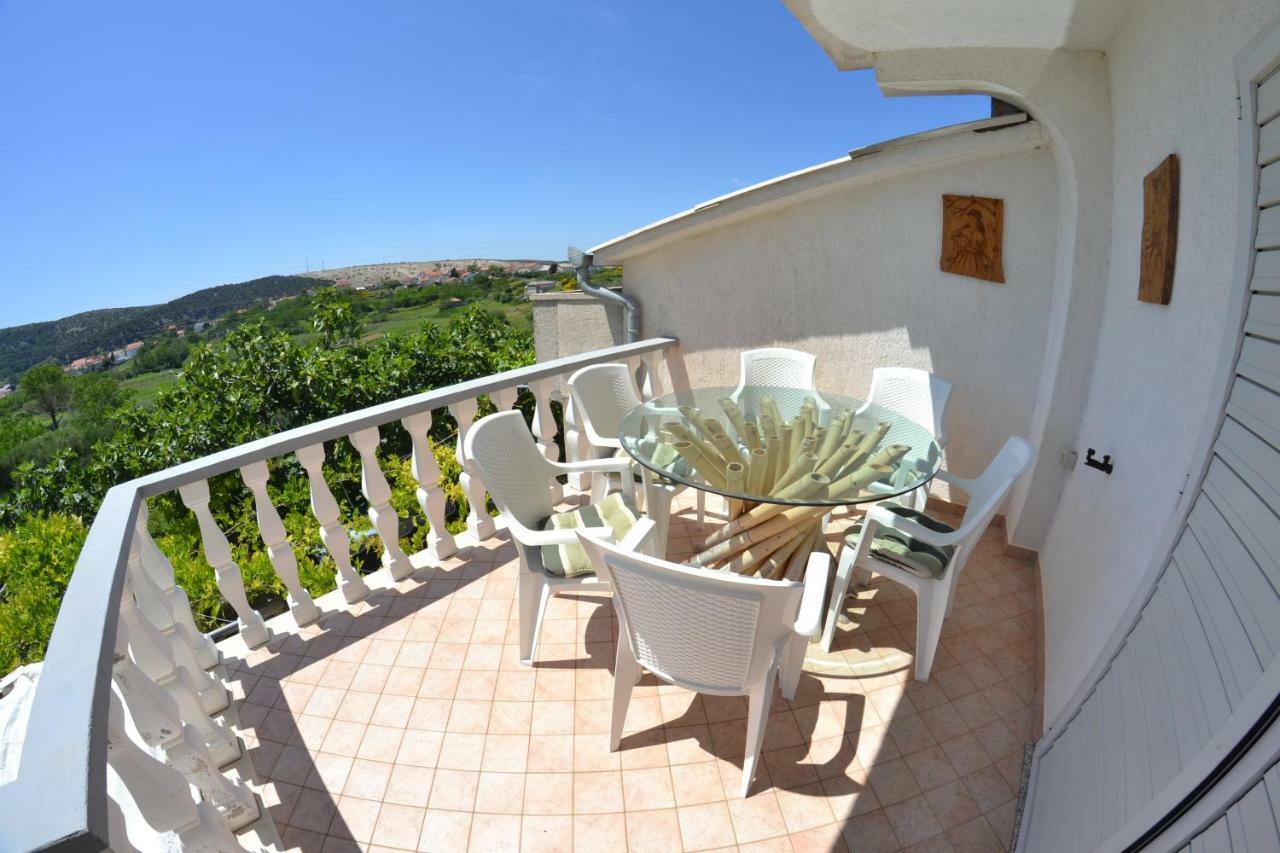 Villa Ester Лопар Екстериор снимка